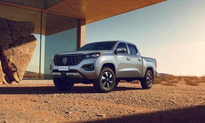 PEUGEOT Landtrek Front Views